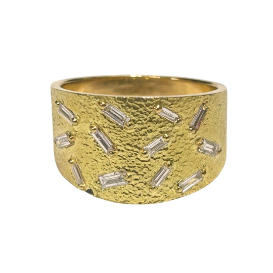 18K Yellow Gold Baguette Diamond Textured Band Ring