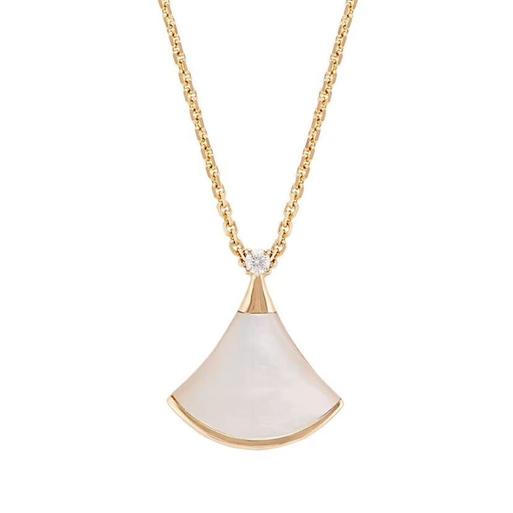 bvlgari divas dream mother of pearl diamond pendant front