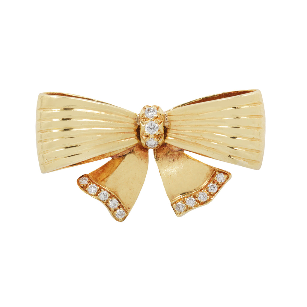 Ribbed gold diamond bow pin by Cellino