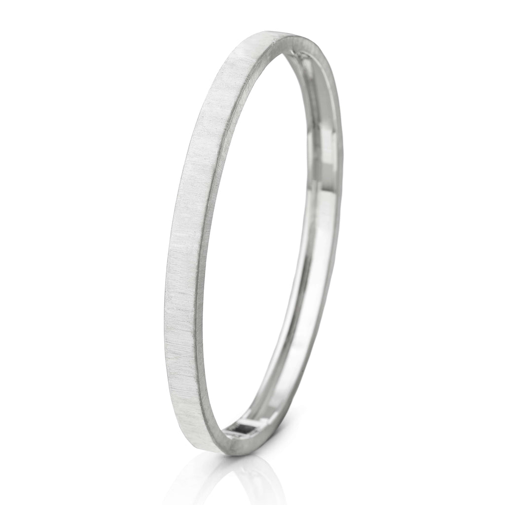 Buccellati Macri Bangle Bracelet in 18k white gold featuring a hinged design, size 160 and 5mm wide, showcasing exquisite Italian luxury craftsmanship.