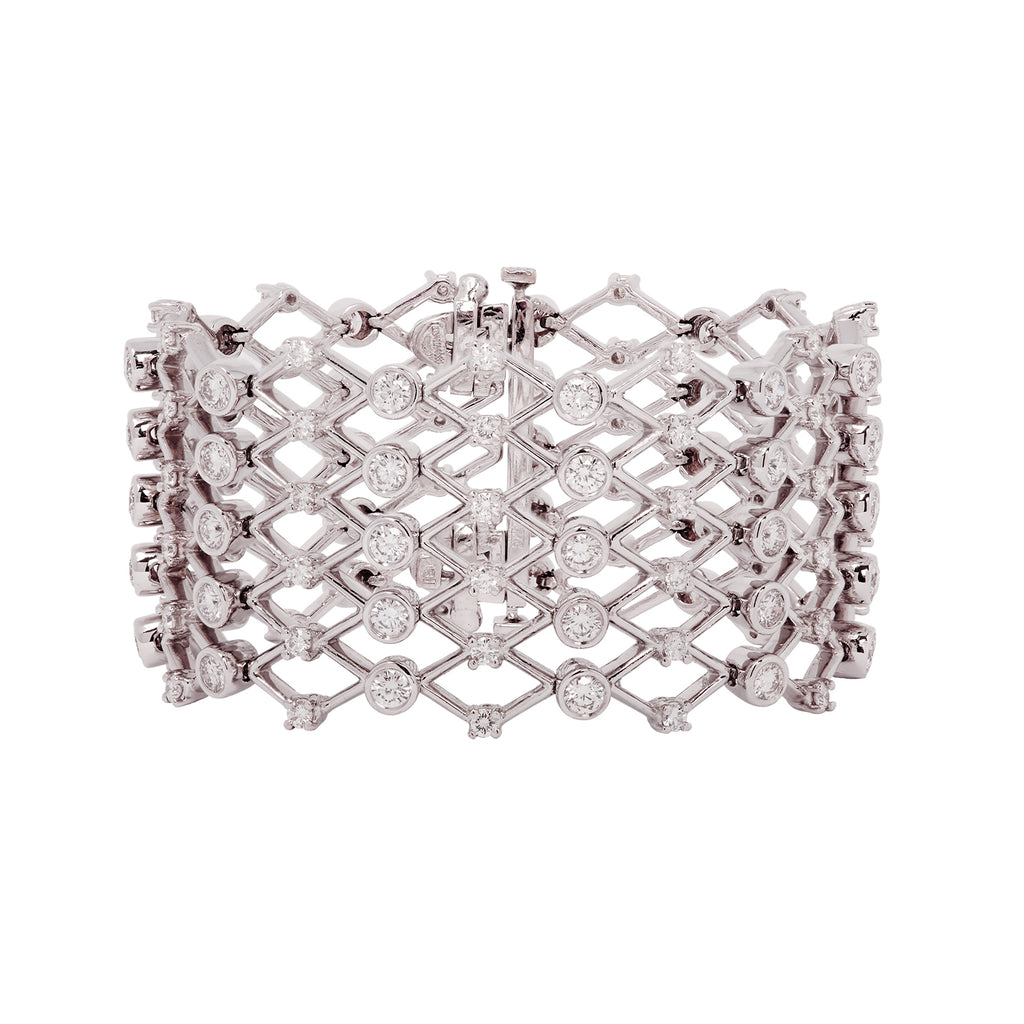 Front view of Kwiat 18K white gold diamond lattice bracelet